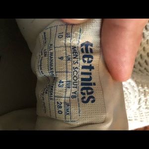 Size 10 Etnies (fits like size 9)